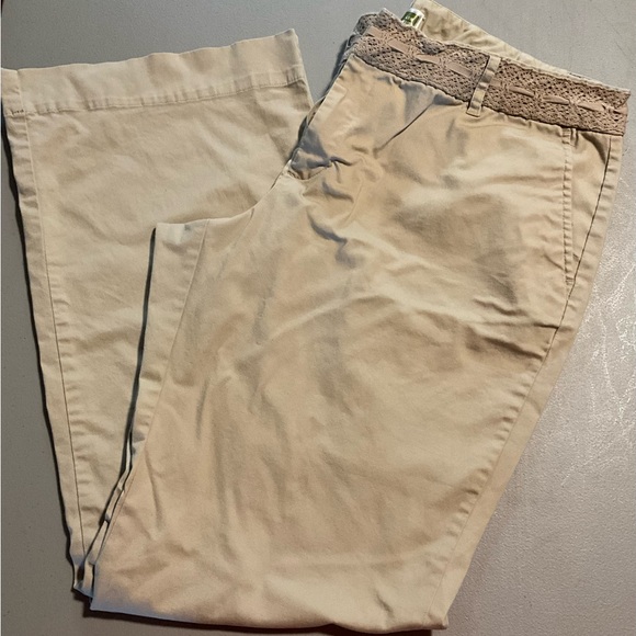 Old Navy stretch low waist khaki pants size 16 - Picture 1 of 5